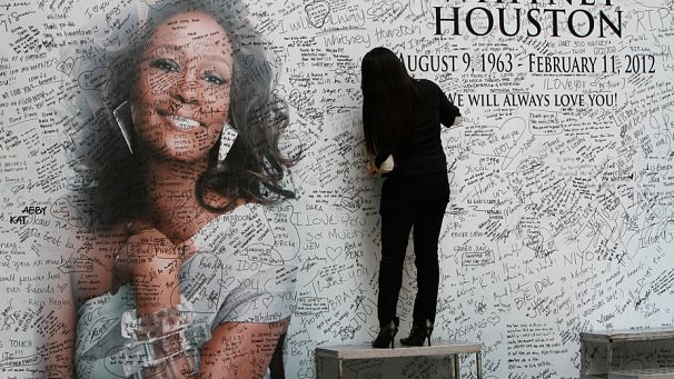 Whitney Houston tribute in the Philippines
