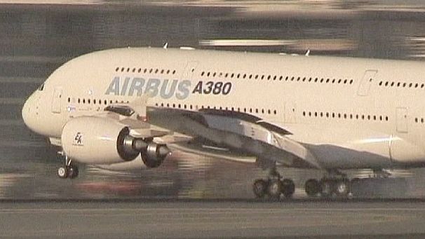 Airbus CEO orders A380 wing crack investigation