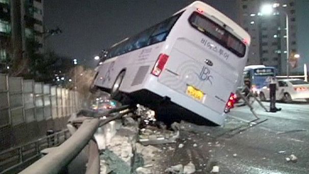 تصادف اتوبوس در سئول