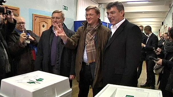 Will the leader of the Russian opposition please stand up?