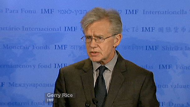 IMF: Greek crisis risks remain