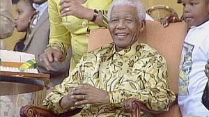 Mandela back home after hospital stay