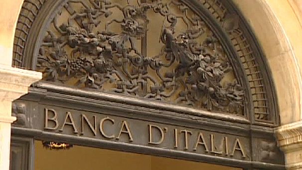 Italy short-term borrowing costs plummet