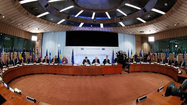 EU leaders put pen to paper on new fiscal treaty