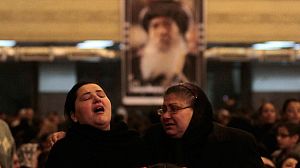 Egypt Christians and Muslims grieve for Pope Shenouda