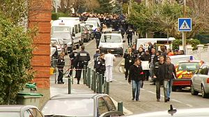 Quatro mortos num tiroteio em França