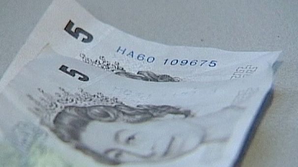 Cala l’inflazione inglese, ma non abbastanza