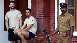 14 días más de arresto para los marinos italianos en Kerala