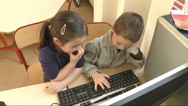 France’s tweeting toddlers