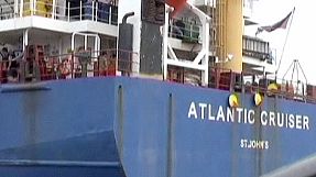 Silah taşıdığı iddia edilen gemi İskenderun Limanı'na çekildi