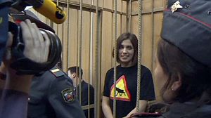 Russian court refuses to free women held over anti-Putin song