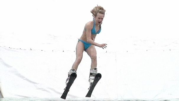 Puddle skiing in Russia