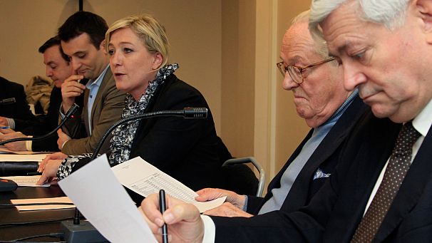 Le Pen brandishes political sword