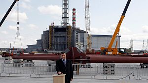 Yanukovych warns on nuclear power on Chernobyl anniversary