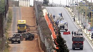 Israel constructs wall on Lebanese border