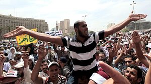 Cairo clashes leave almost 130 injured
