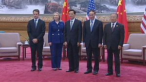 Clinton leaves China without Chen
