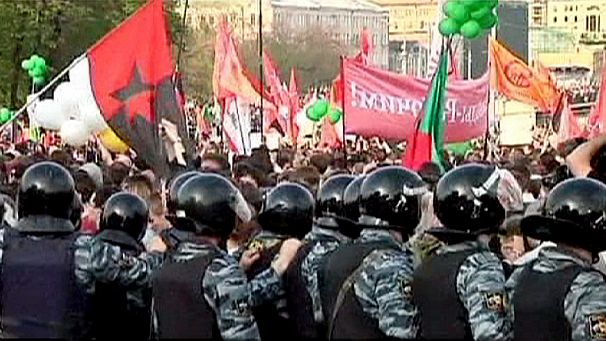 Arrests at anti-Putin protest in Moscow