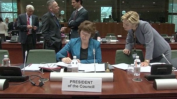 EU foreign chiefs agree fresh sanctions on Syria