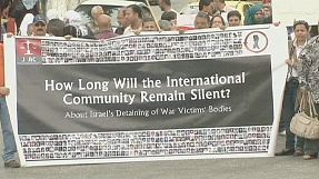 I prigionieri palestinesi sospendono lo sciopero della fame