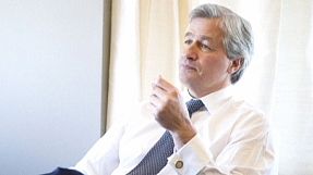 Dimon, JP Morgan'daki koltuğunu korudu