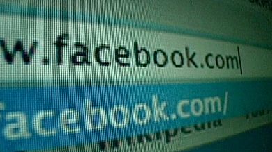 Facebook hisse fiyat aralığını yükseltti