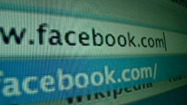 Facebook boosts IPO size