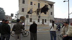 Terremoto nella pianura padana emiliani, 3 morti sotto i crolli