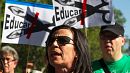 Spanish teachers and students say 'No' to cuts