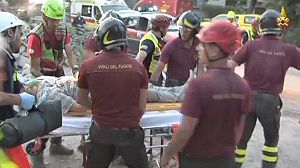 Another night in tents for Italy earthquake victims