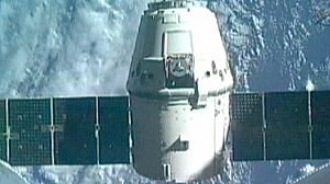 Dragon makes Pacific splashdown after historic space flight