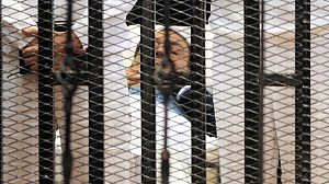 Egito: Hosni Mubarak conhece veredicto no tribunal