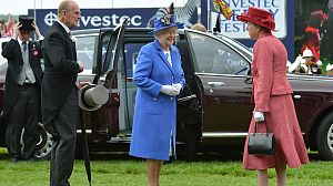 UK: Queen’s Diamond Jubilee sets off at a gallop