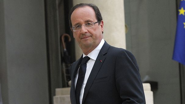 Hollande rolls back Sarkozy’s retirement reforms