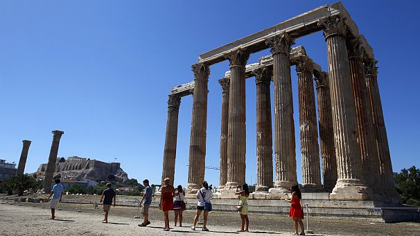 Greece issues tourism warning