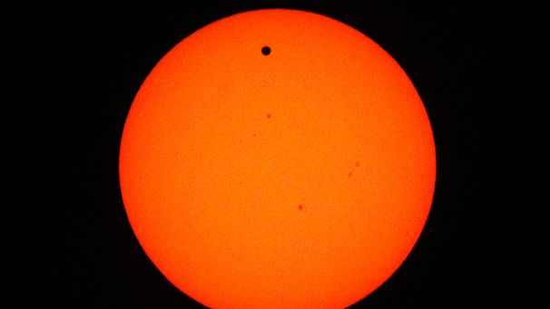 Observing the transit of Venus 2012