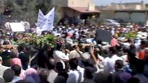 Bloodshed continues in Syria as 100 die in Hama