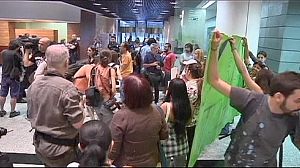 Families facing eviction take fight to Bankia