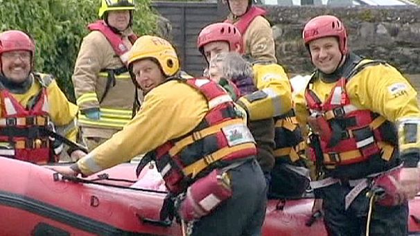 Heavy floods force evacuation in Wales