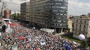 Una marea humana de más de 100.000 personas protesta en Moscú contra Vladímir Putin