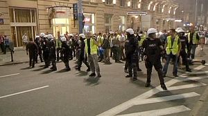 Polish media downplay Warsaw football violence