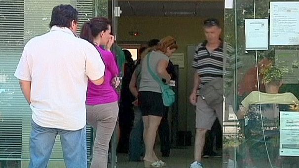 Greece jobless rate soars