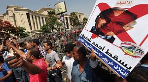 Former Mubarak PM cleared to run in Egypt’s presidential election