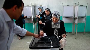 Queues as Egyptians vote in presidential run-off
