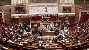 High stakes for Hollande as France elects parliament