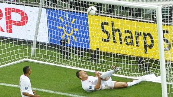 Euro 2012: Erro no jogo Inglaterra-Ucrânia reacende polémica entre FIFA e UEFA