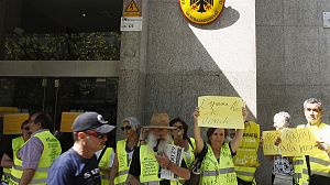 Anti-austerity pensioners invade German consulate in Barcelona