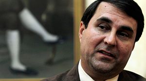 New Paraguay president prompts diplomatic pressure