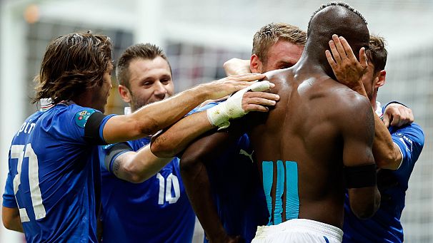 Euro 2012: Balotelli shines as Italy beat Germany to reach final