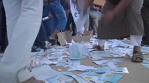 Libya: Protesters attack Benghazi election office